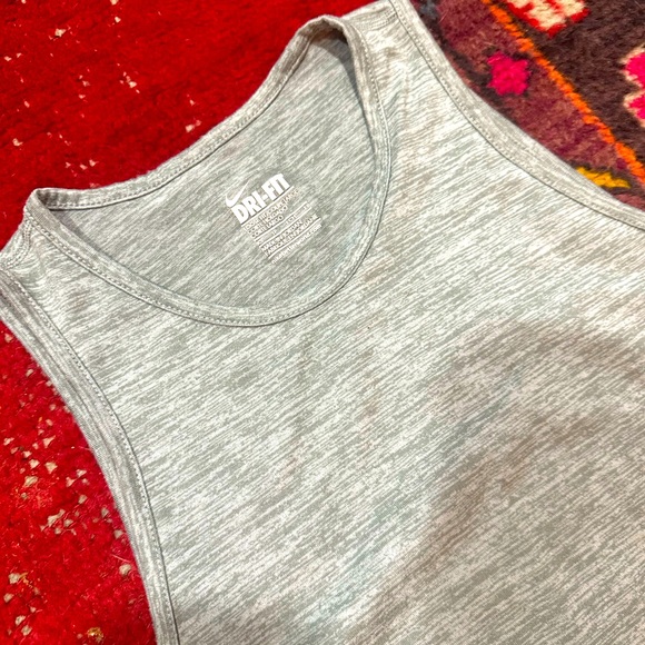 NIKE leggings and matching Tank Top Sz XS - Picture 3 of 8